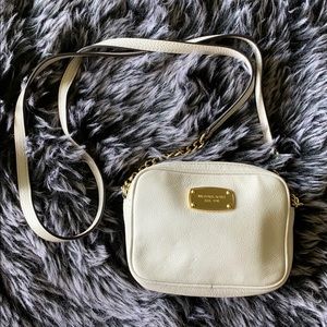 SOLD‼️ Michael Kors Crossbody purse